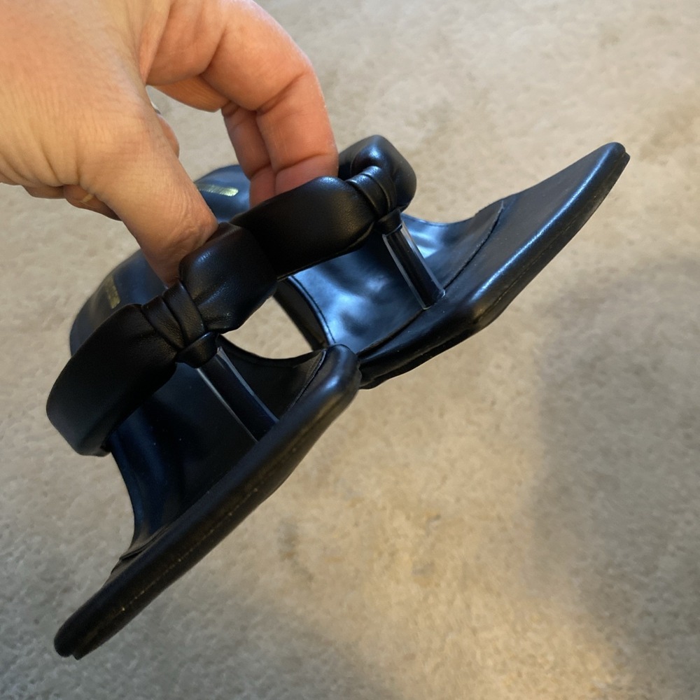NWOT PRETTY LITTLE THING BLACK GAUX LEATHER PADDED TOE THONG MID HEELED MULES 3 - Picture 15 of 15